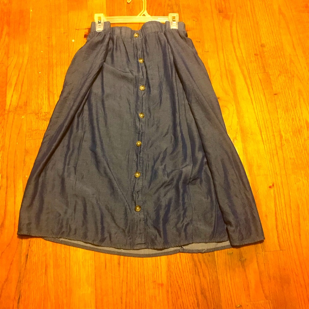 Stretch denim skirt